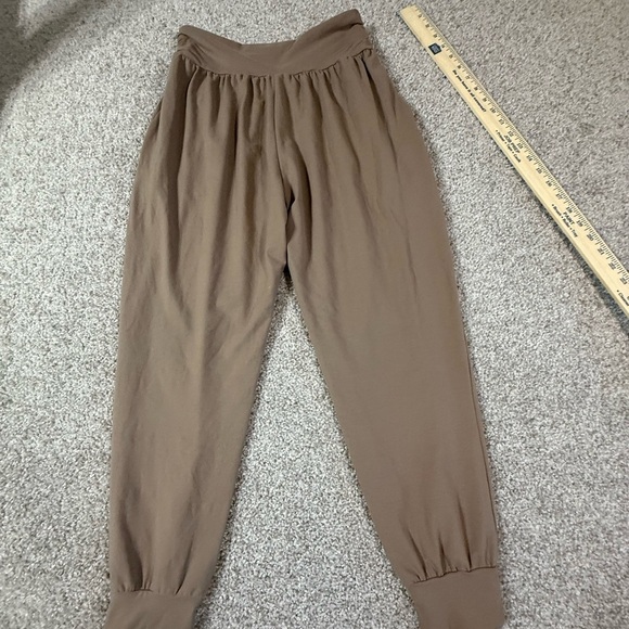Brown / Tan Super Soft  Loose Fitting Baggy UEU Yoga Jogger Pants – Size Medium - Picture 4 of 4